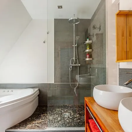 Superbe Duplex Prox Centre-ville Beautiful Duplex Close To Center *