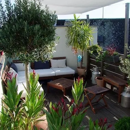 Apartmán Superbe Duplex Prox Centre-ville Beautiful Duplex Close To Center *