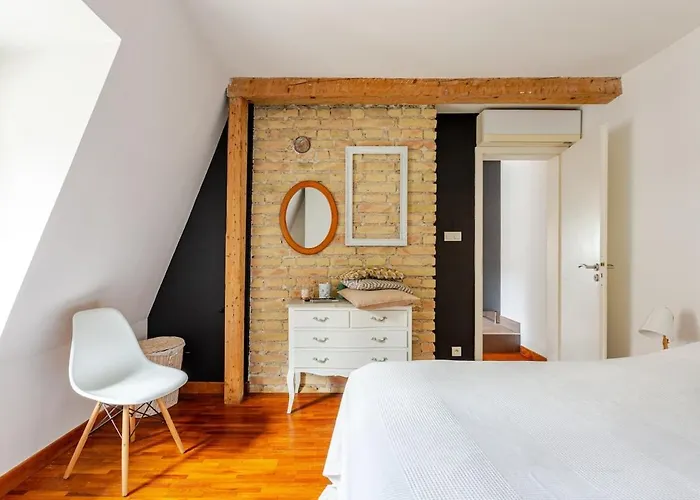 Superbe Duplex Prox Centre-ville Beautiful Duplex Close To Center Appartamento